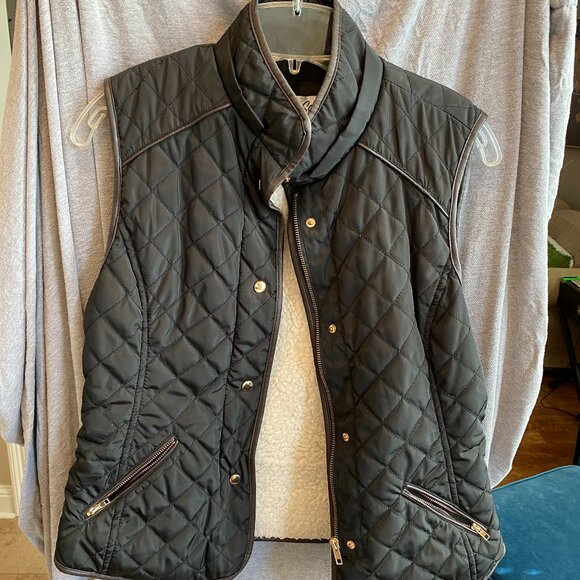 Ci Sono Jackets & Blazers - Ci Sono Vest Sherpa Lined Tan Quilted Full Zip Vest Women Size MED With Pockets
